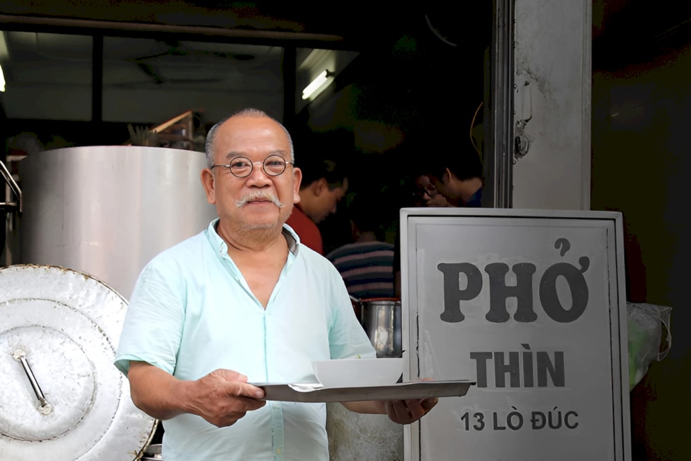 Mr. Nguyen Trong Thin – the "father" of Pho Thin 13 Lo Duc since 1979